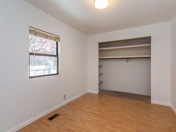 4th image of 1001 E Olympic Ave