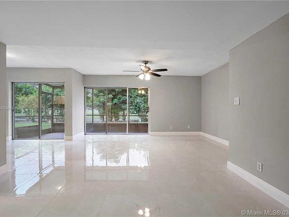 4th image of 8019 Lagos De Campo Blvd #E-4