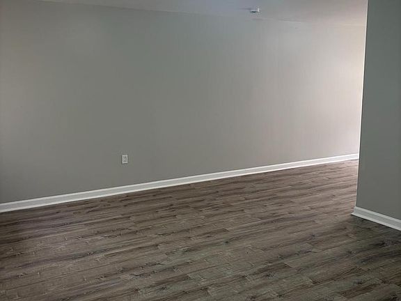 4th image of 814 Tulip St