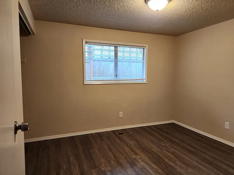 2217 Harrison Ave — Photo 13