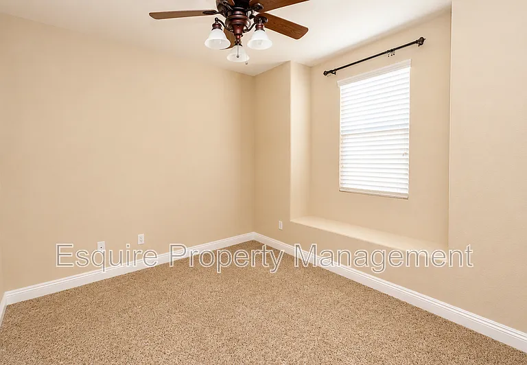 2337 Chapel Dr #9 — Photo 9