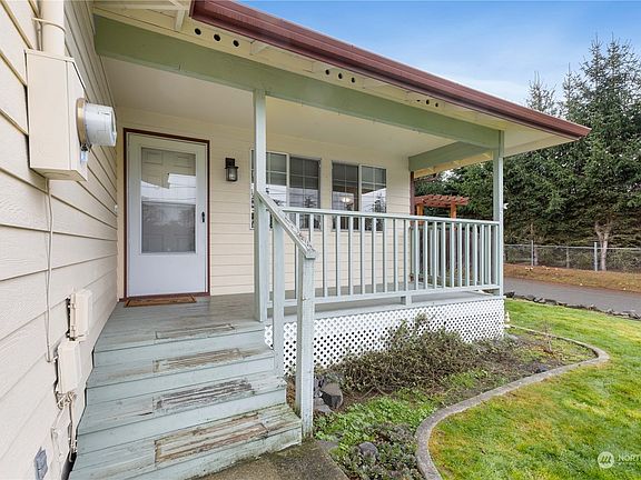3rd image of 9917 14th Avenue E