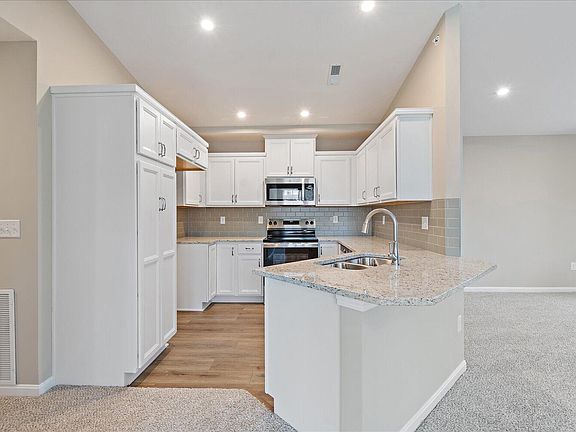 3rd image of 859 Walton Terrace Dr #8-305