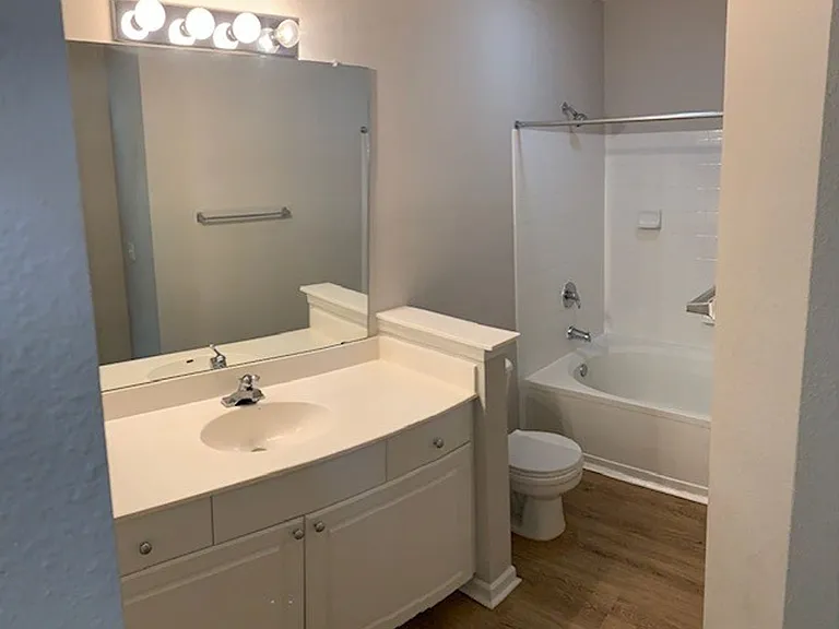 1821 Arbor Lakes Cir — Photo 13