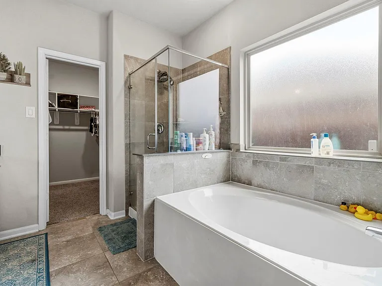 4551 Overlook Bend Dr — Photo 14