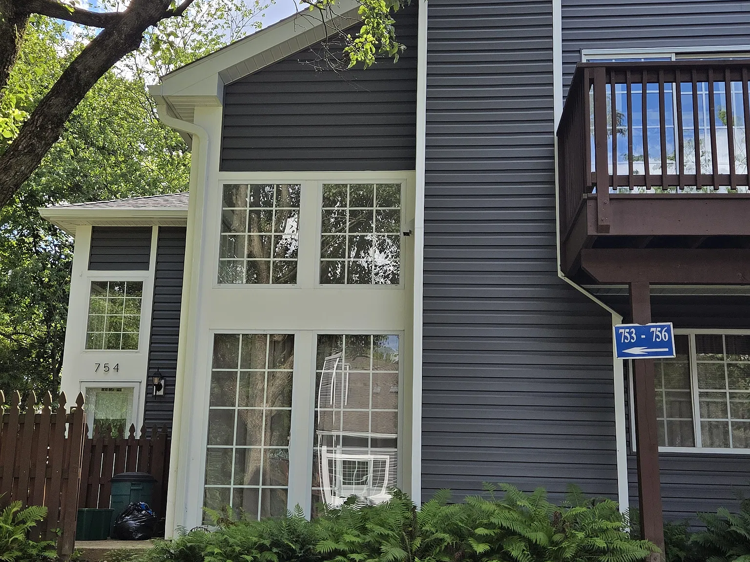 2 bed, 990 sqft, $1,975 — Photo 3