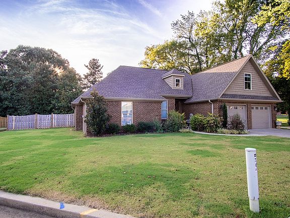 4th image of 124 Rhett Dr