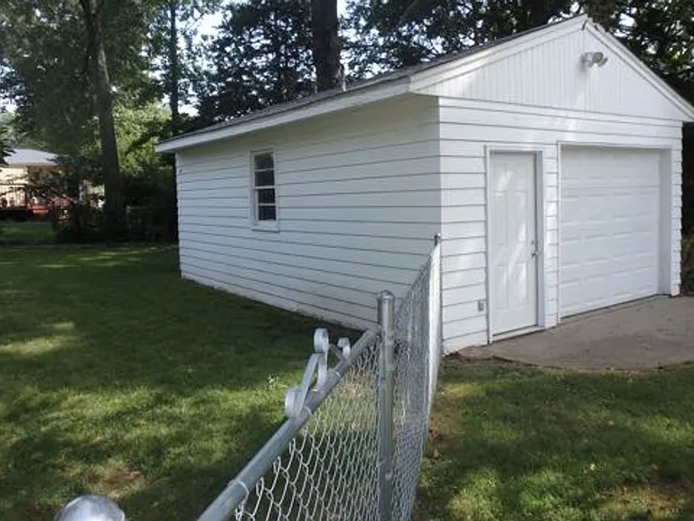 1503 W Ash St — Photo 34