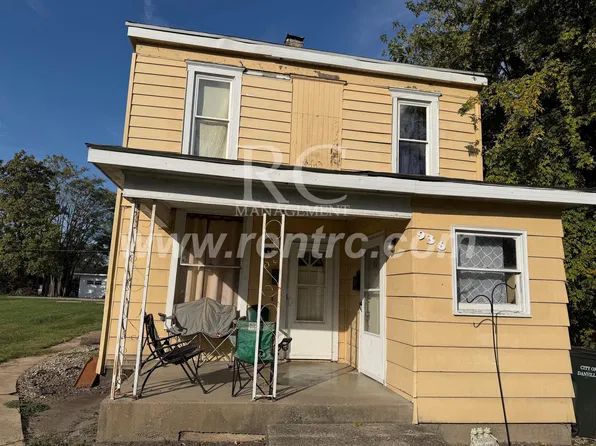 936C N Hazel St, Danville, IL 61832