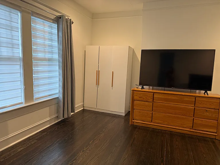 956 Washington Pl SW — Photo 4