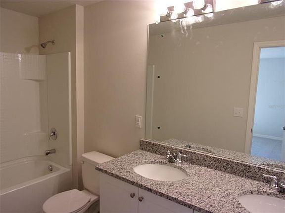 5th image of 5466 Alderwood St