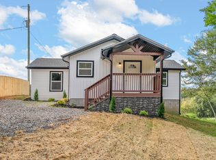 1756 Cumberland Heights Rd, Clarksville, TN 37040