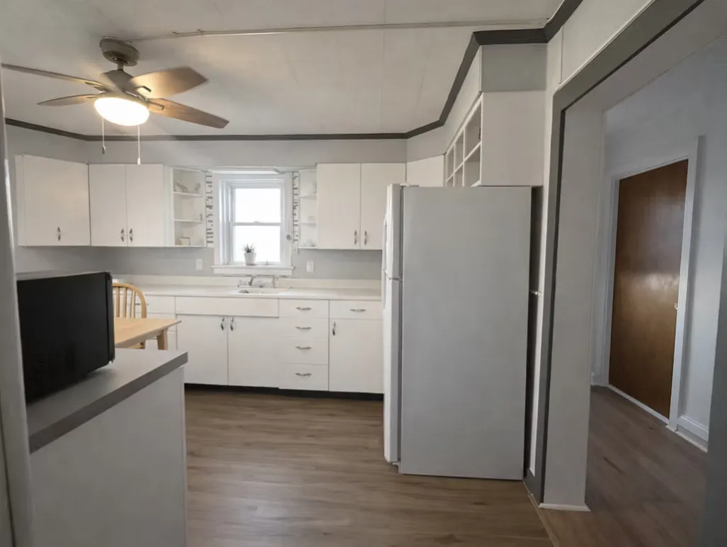 1 bed, 950 sqft, $1,350 — Photo 3