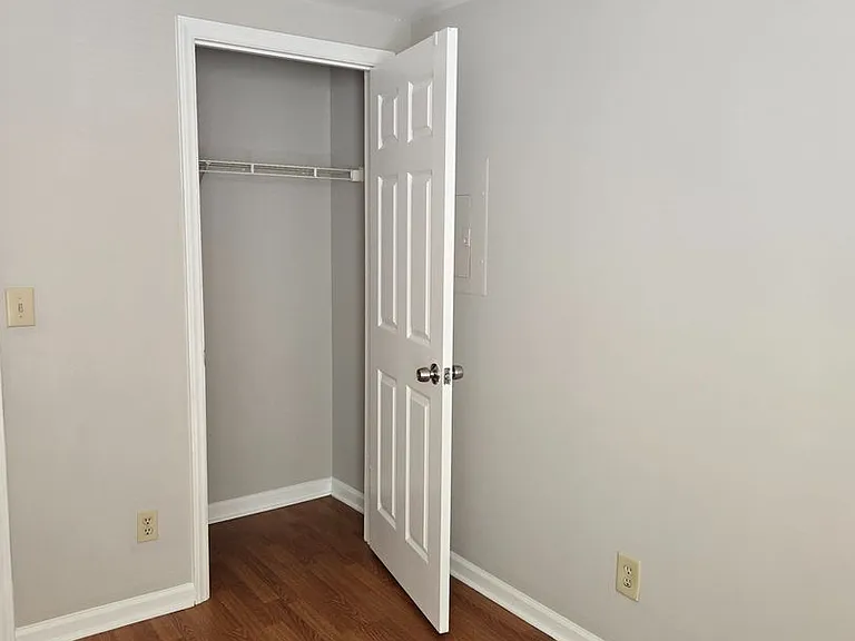 1649 Arlyn Cir #M — Photo 11