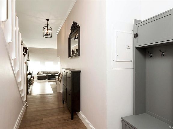 4th image of 18 N Broadway Unit 404