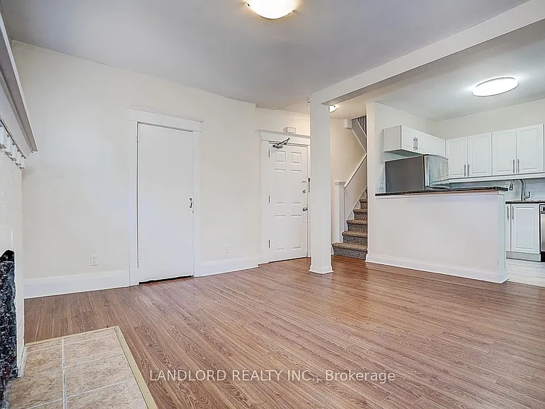 92 Neville Park Blvd #UPPER — Photo 14