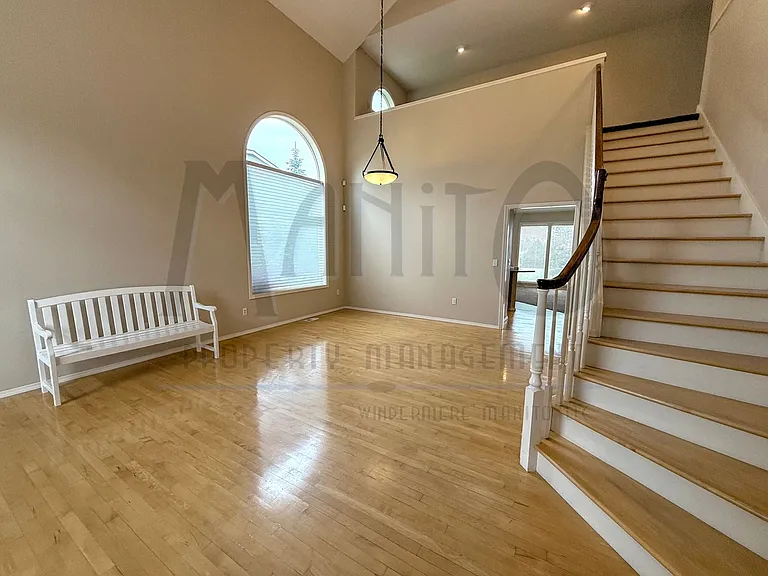 1816 S Viewcrest Ln — Photo 3