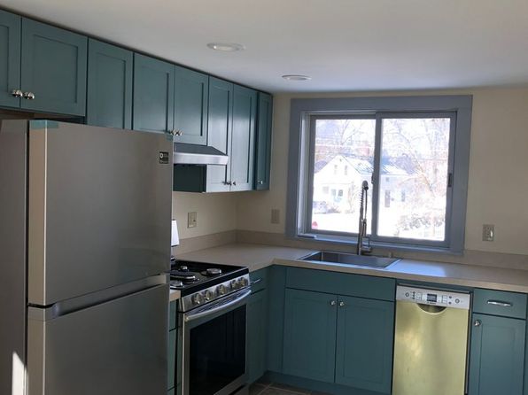 Off da Hook, LLC, 24 Washington St #7, Middlebury, VT 05753