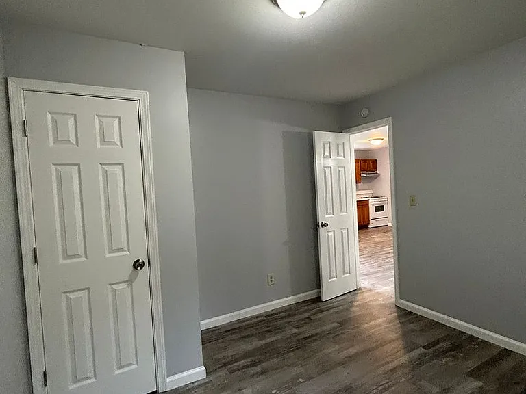306 Harrison St — Photo 11
