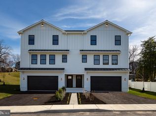 983 Henry Ave, Wayne, PA 19087