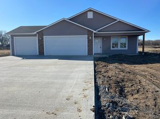 107 Mill Valley St, Alma, KS 66401