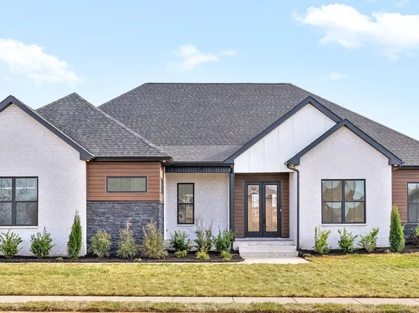 3 Pace Rd, Clarksville, TN 37043