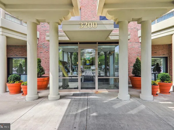 3200 N Leisure World Blvd APT 712, Silver Spring, MD 20906