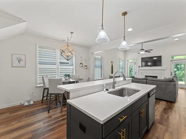 2139 Springfield Dr, Chelsea, AL 35043