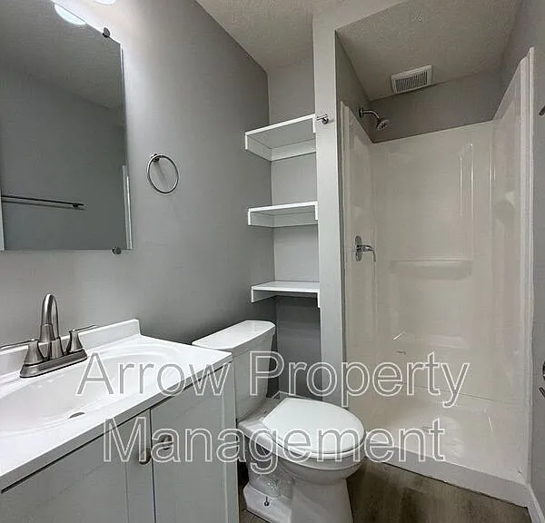 867 N 26th St #109 — Photo 4