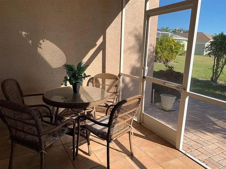 2274 Boxwood St — Photo 14