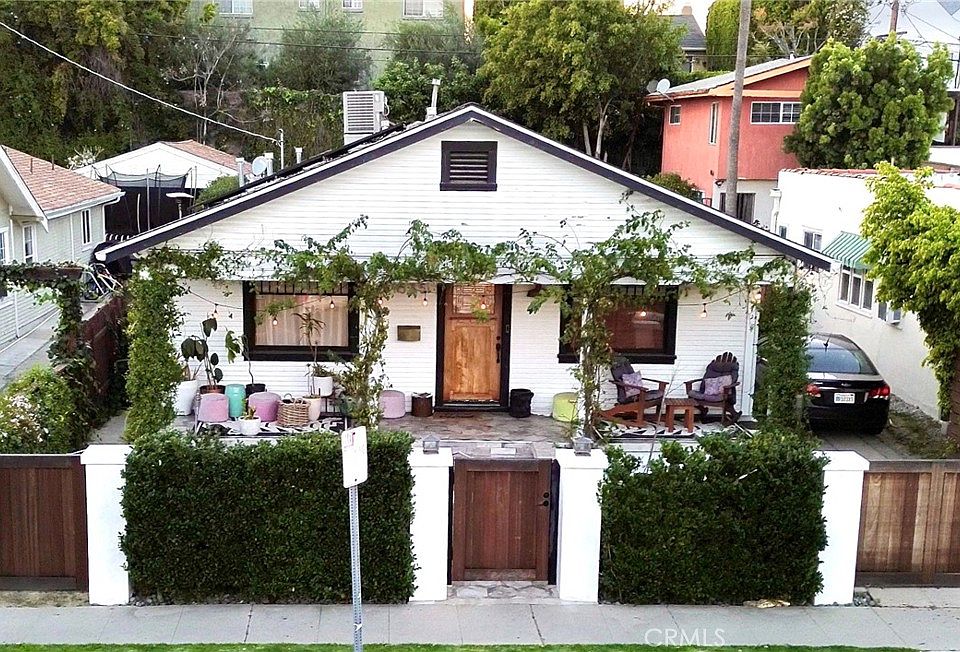 1st image of 1535 Carmona Ave