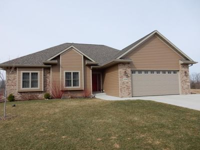 3256 Heartlake Cir, Hartford, WI, 53086
