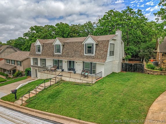 3rd image of 7547 S Urbana Ave