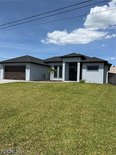 221 SW 25th Ave Photo 1