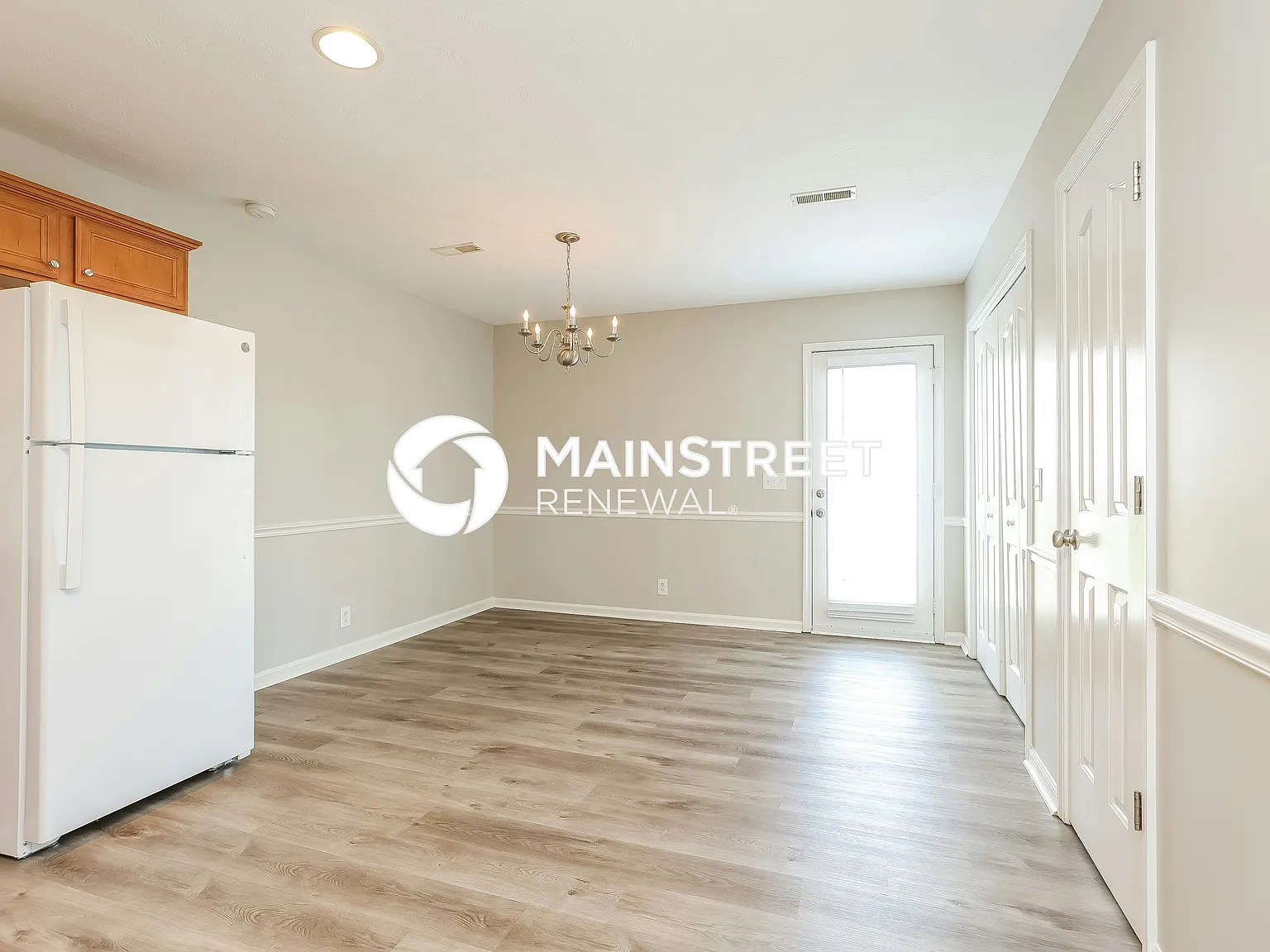 1018 Cheryl Ln — Photo 4