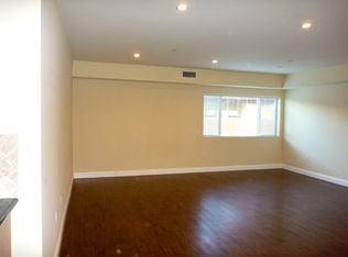 11218 Camarillo St, North Hollywood, CA 91602