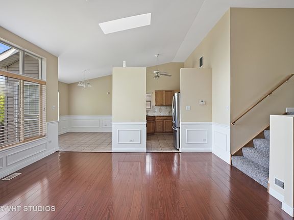 3rd image of 21664 Peterson Ave