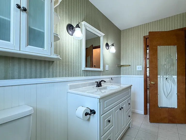 213 Hahnstown Rd — Photo 16