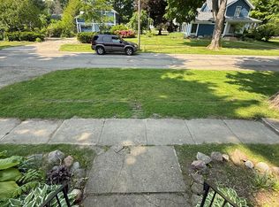 209 W Holcomb St, Athens, MI 49011