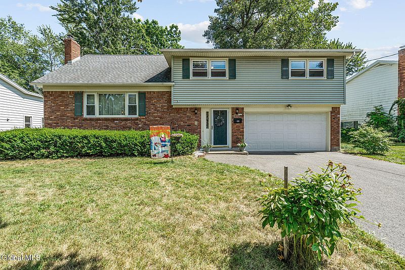 2nd image of 878 Cunningham Court