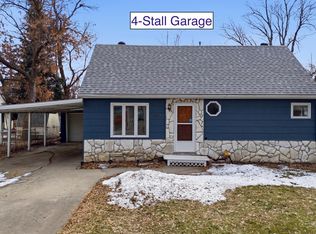 1718 6th Ave S, Fargo, ND 58103