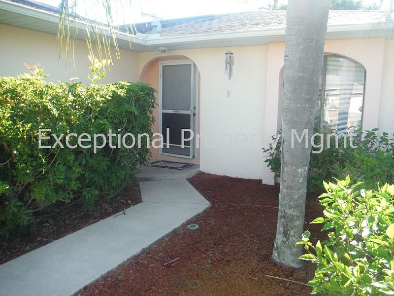 2nd image of 4529 SW 7th Pl