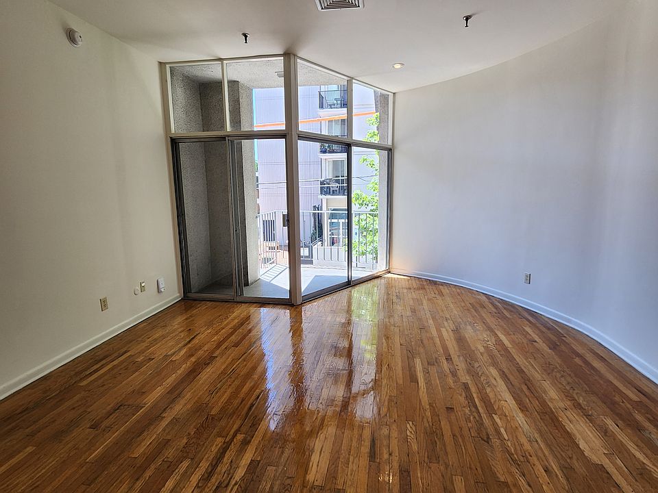 1st image of 428 S 13th St #205