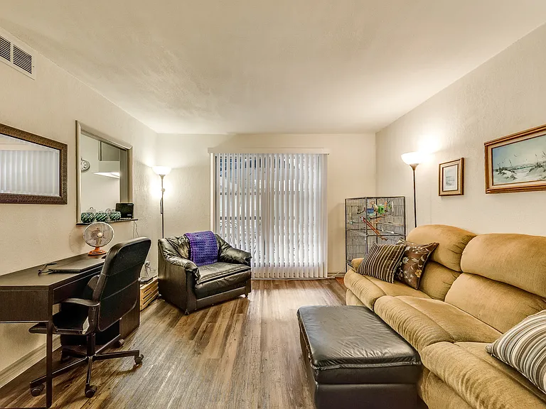 5330 Junius St — Photo 15