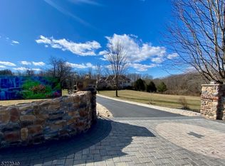 4 Hunter Ln, Milford, NJ 08848