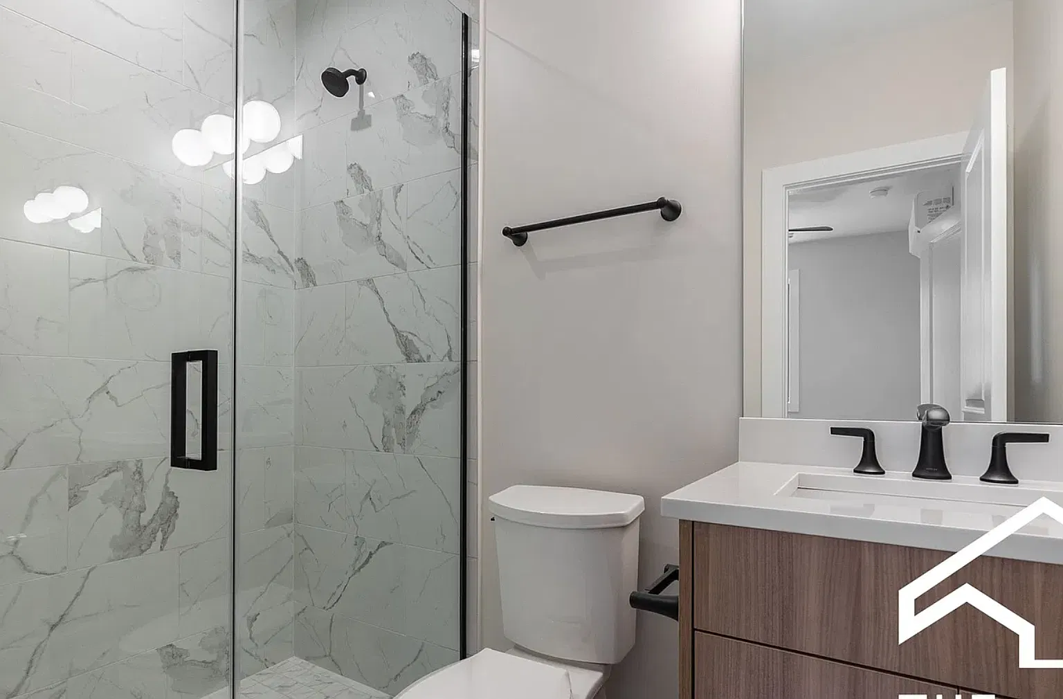 1 bed, 450 sqft, $2,235 — Photo 2