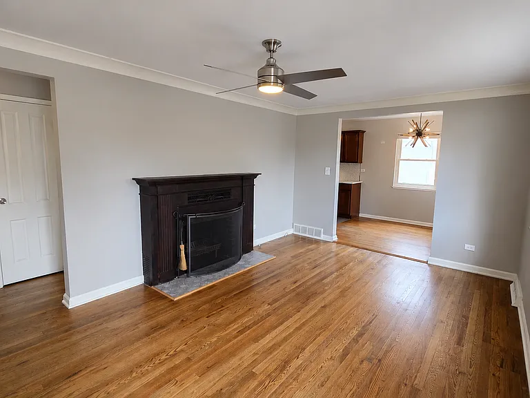 5701 E 28th Ave — Photo 3