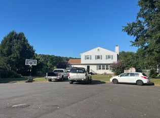 35 Sharon Bass Dr, Hampton, VA 23664