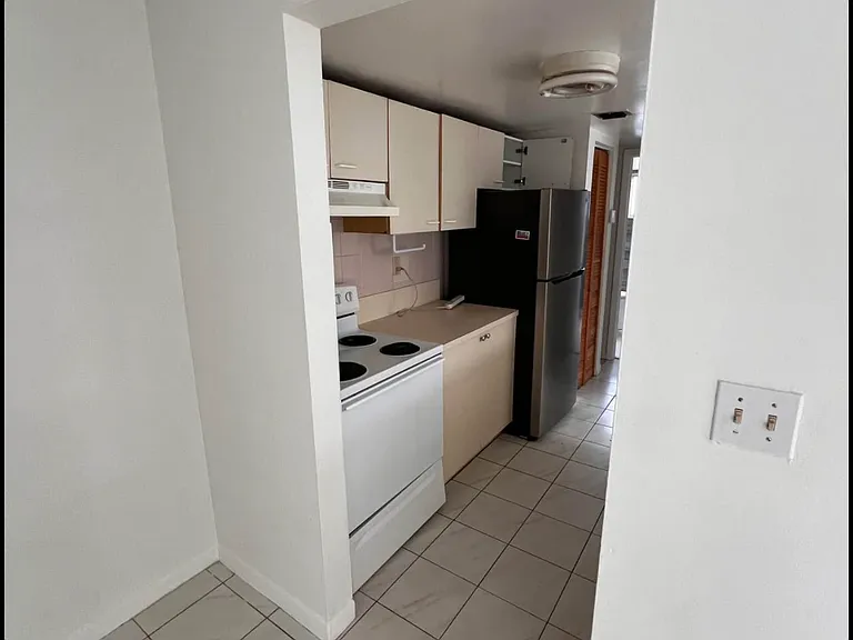 10770 SW 6th St — Photo 5