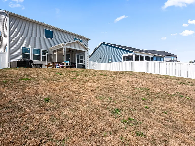 213 Providence Creek Dr — Photo 35
